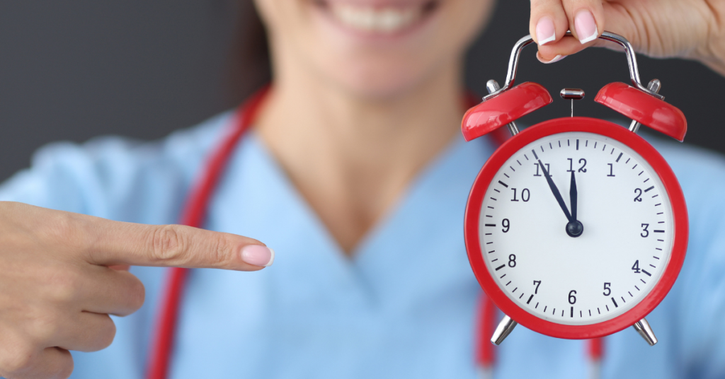 شیفت های مراقب سالمند در منزل