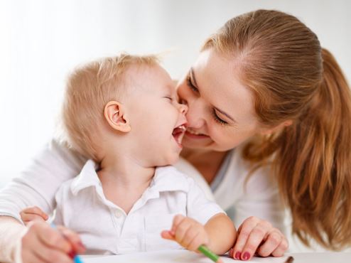 چگونه یک پرستار کودک خوب باشیم 15 پرستار کودک خوب
